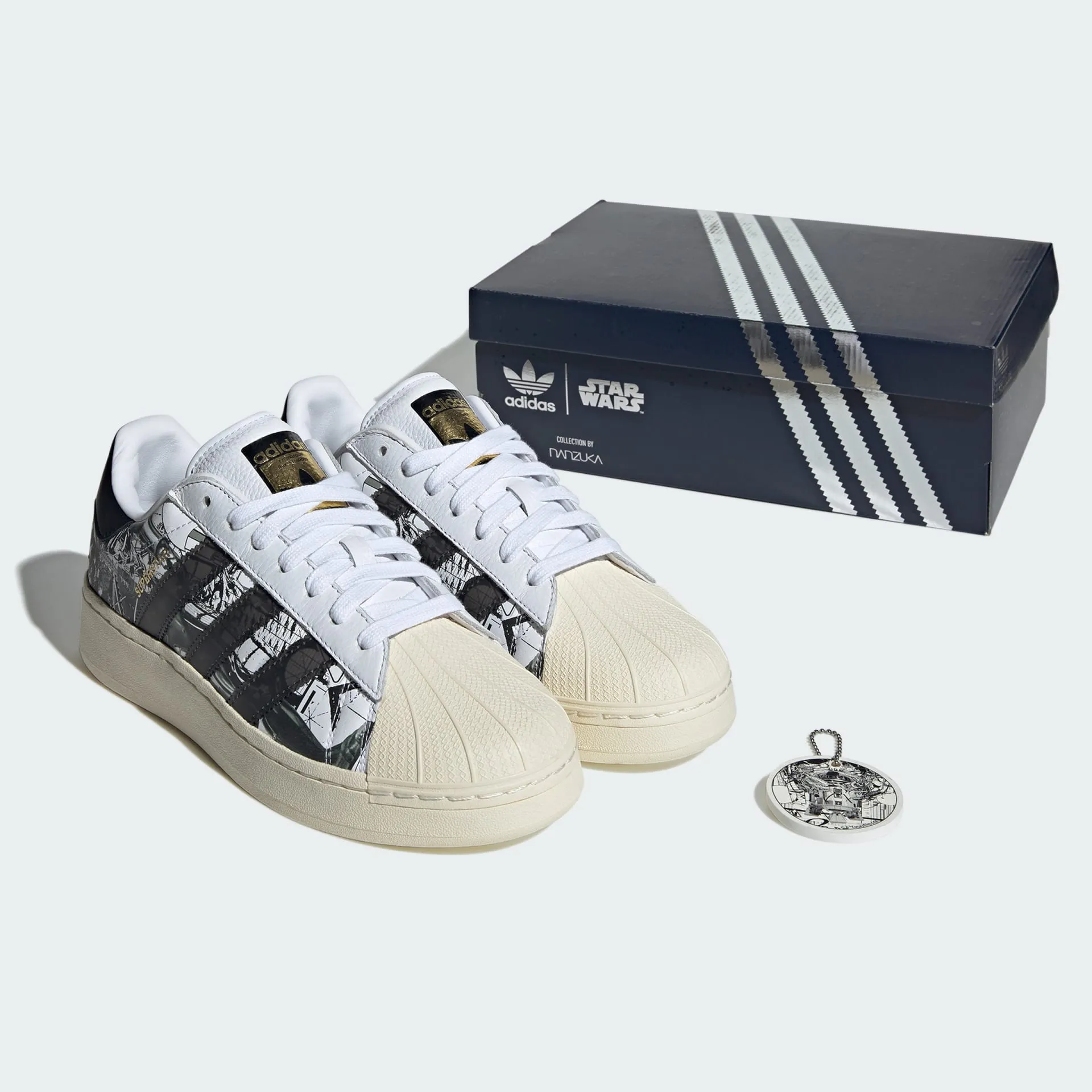 adidas adidas Star Wars Superstar XLG Nanzuka (IF9249)