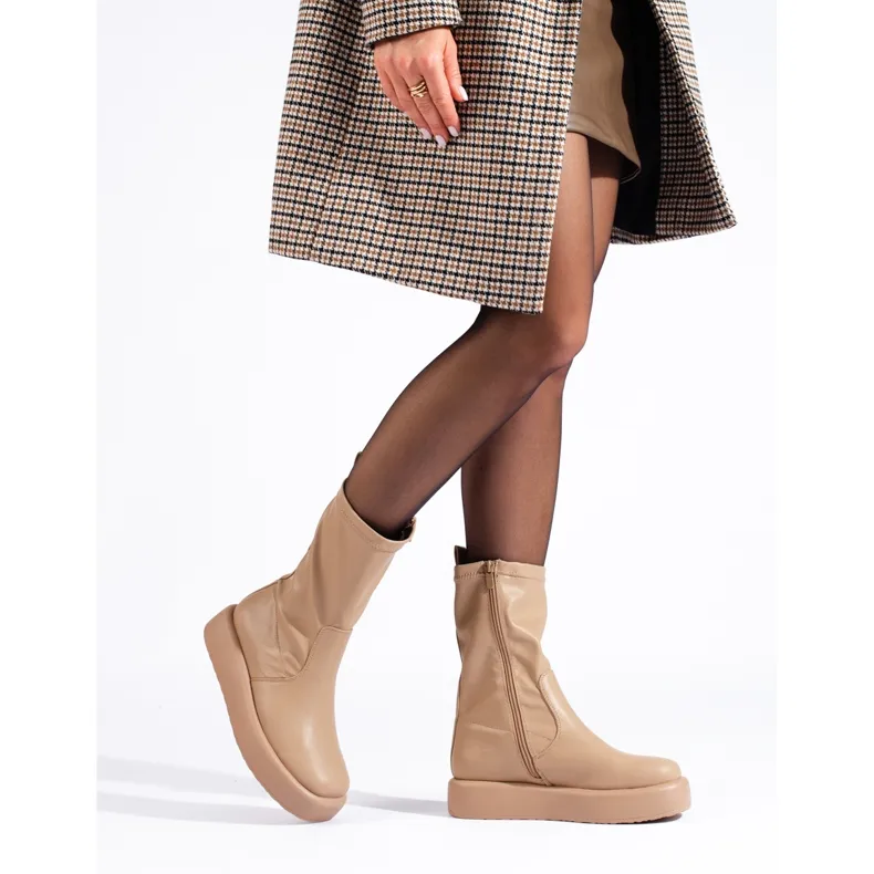 Beige dames enkellaarsjes op het Shelovet platform