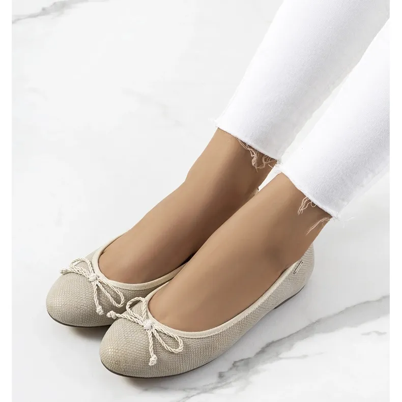 Beige damesballerina's van Villers