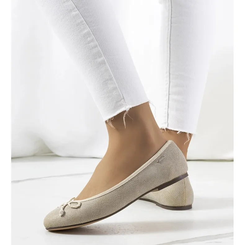 Beige damesballerina's van Villers