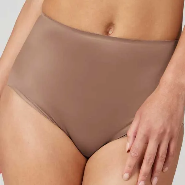 Corrigerende dames slip medium correctie 40062R Spanx