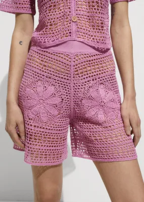 Crochet shorts met bloemen