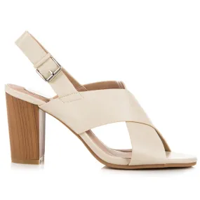 Kylie Beige sandalen met hoge hakken