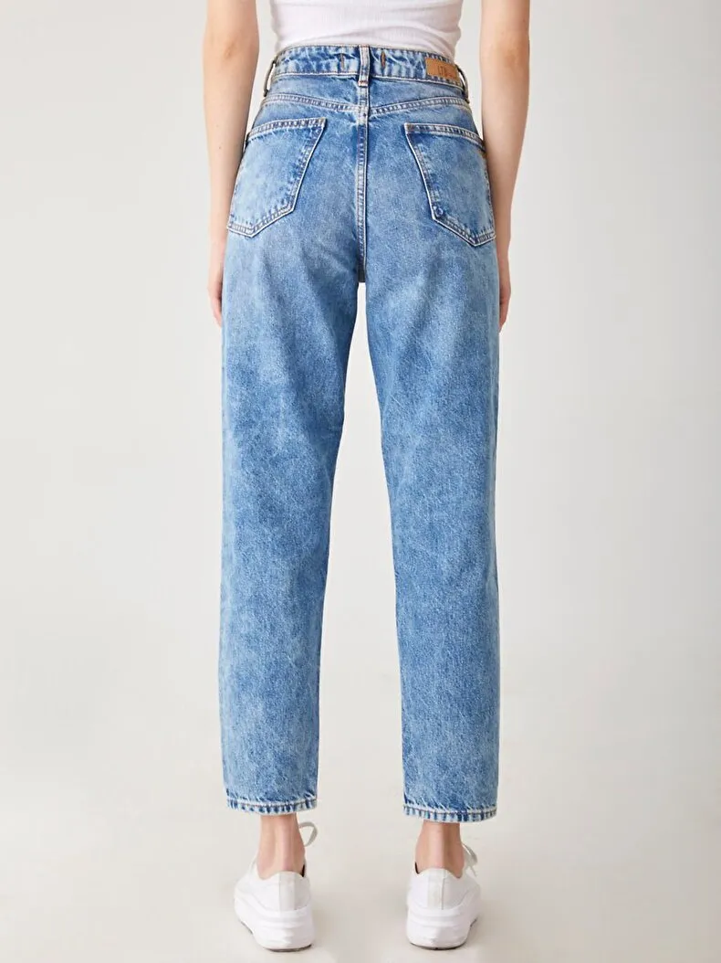 Maggie X Mom Jeans Broek
