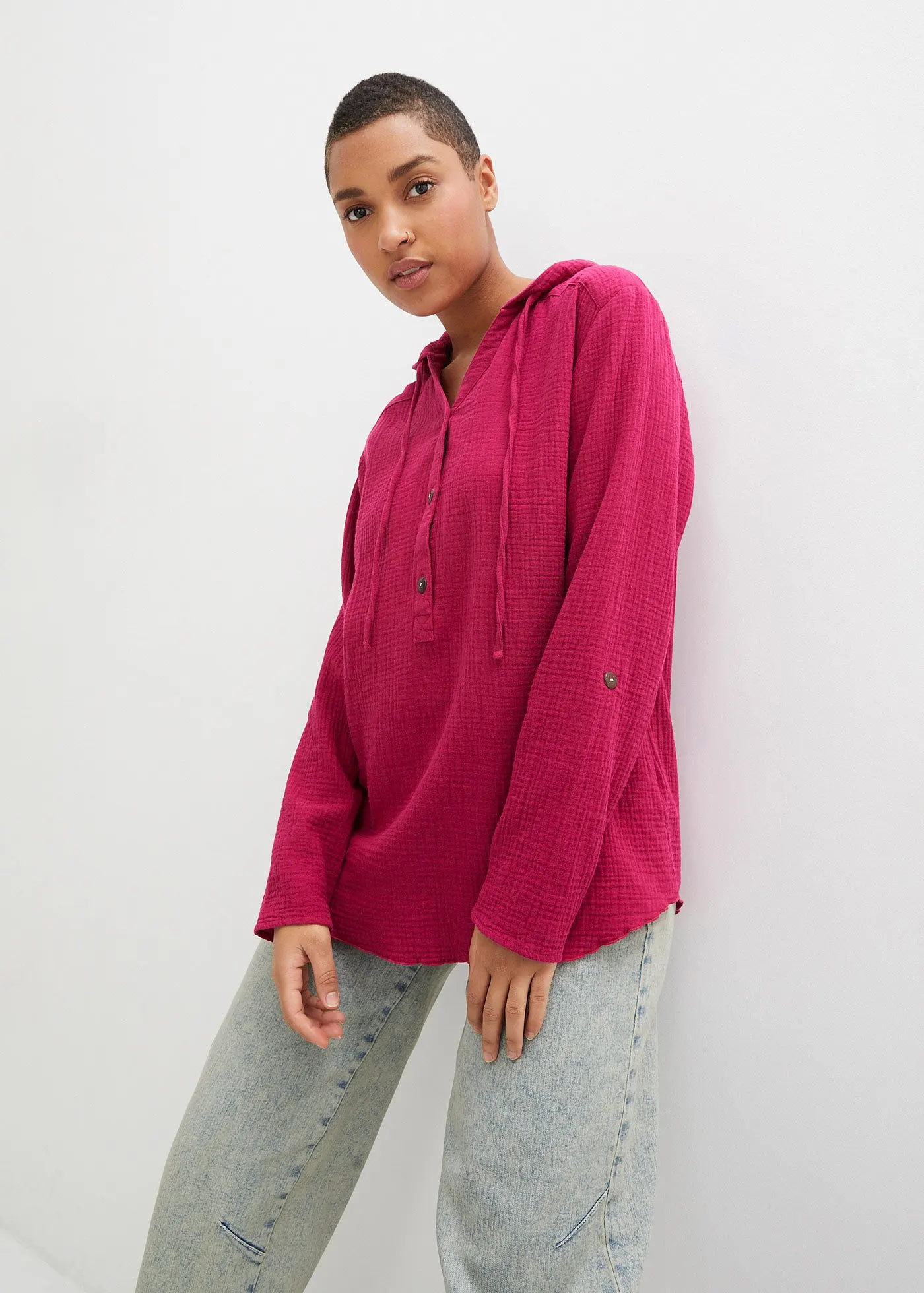 Mousseline blouse met capuchon   