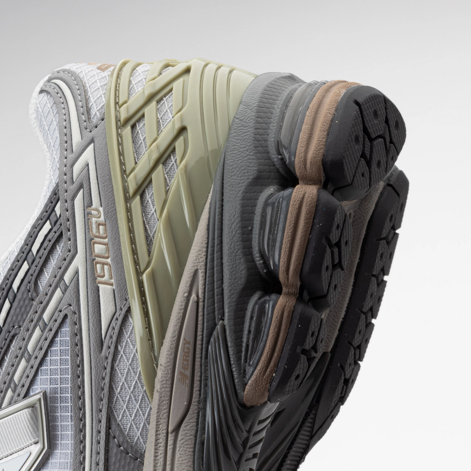 New Balance M1906NB Team Away Grey Olivine Grey Matter