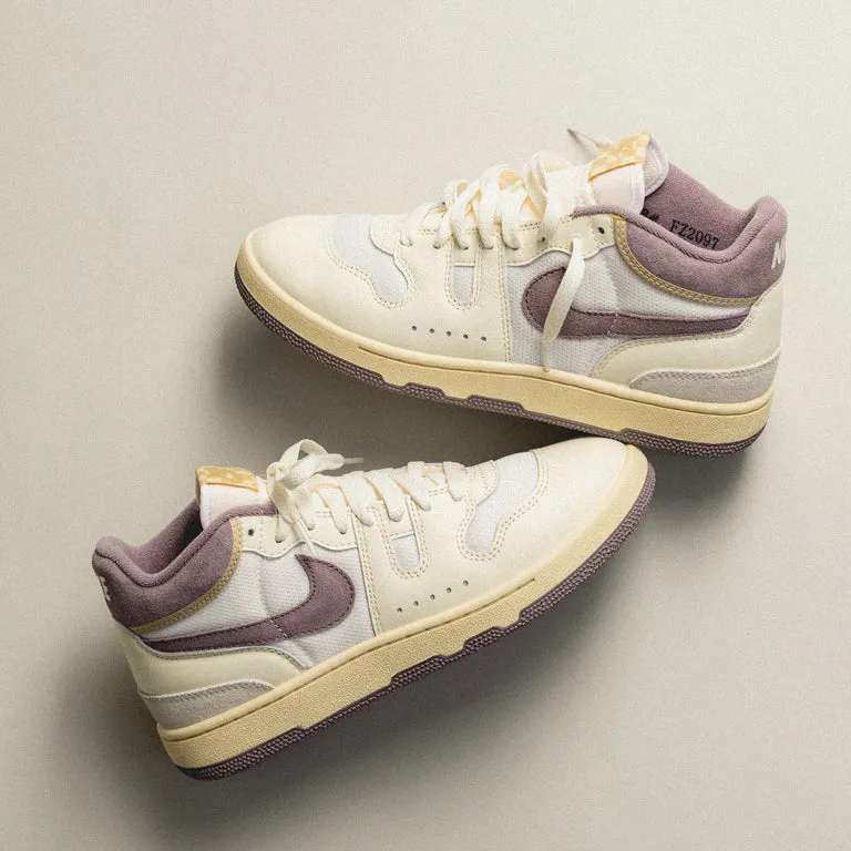 Nike Attack Sail / Taupe Grey / Coconut Milk