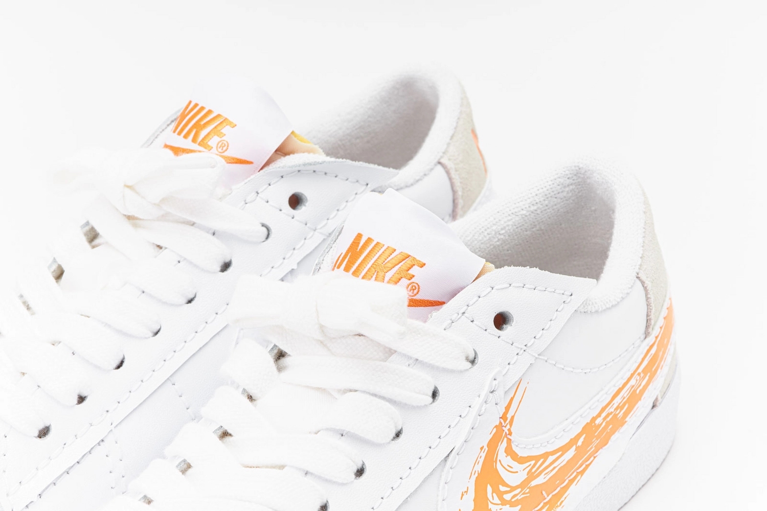 Nike Blazer Low '77 Jumbo White/Orange Trance/Sail