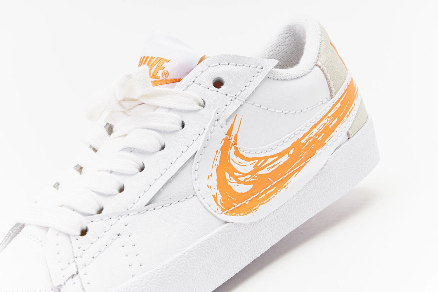 Nike Blazer Low '77 Jumbo White/Orange Trance/Sail