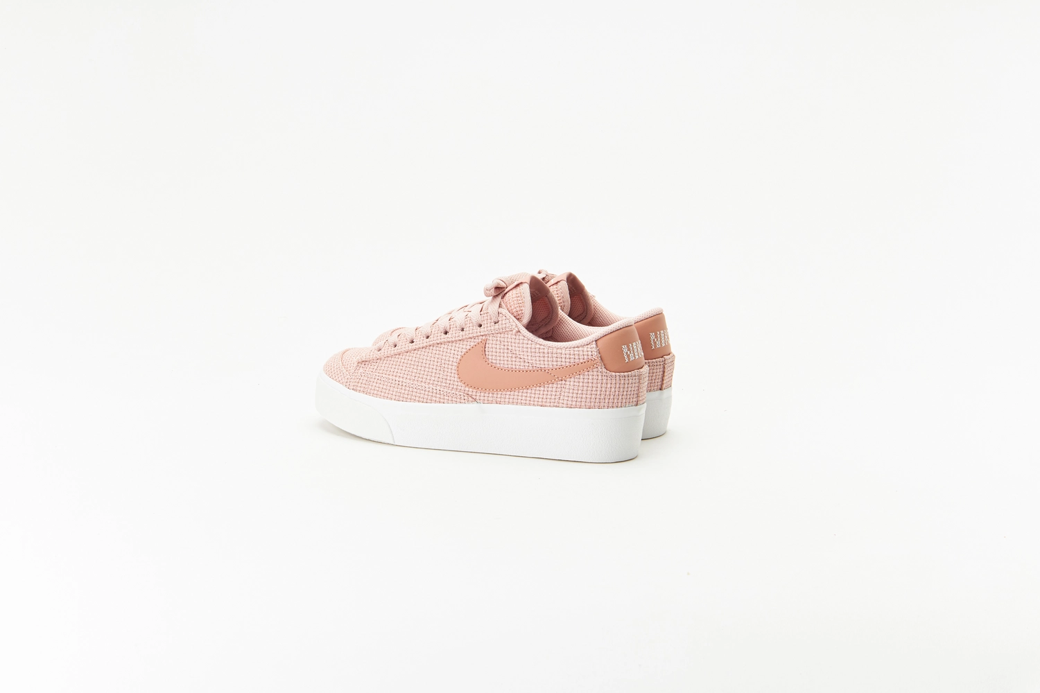 Nike Blazer Low Platform Essential Pink Oxford/Rose Whisper/Summit White