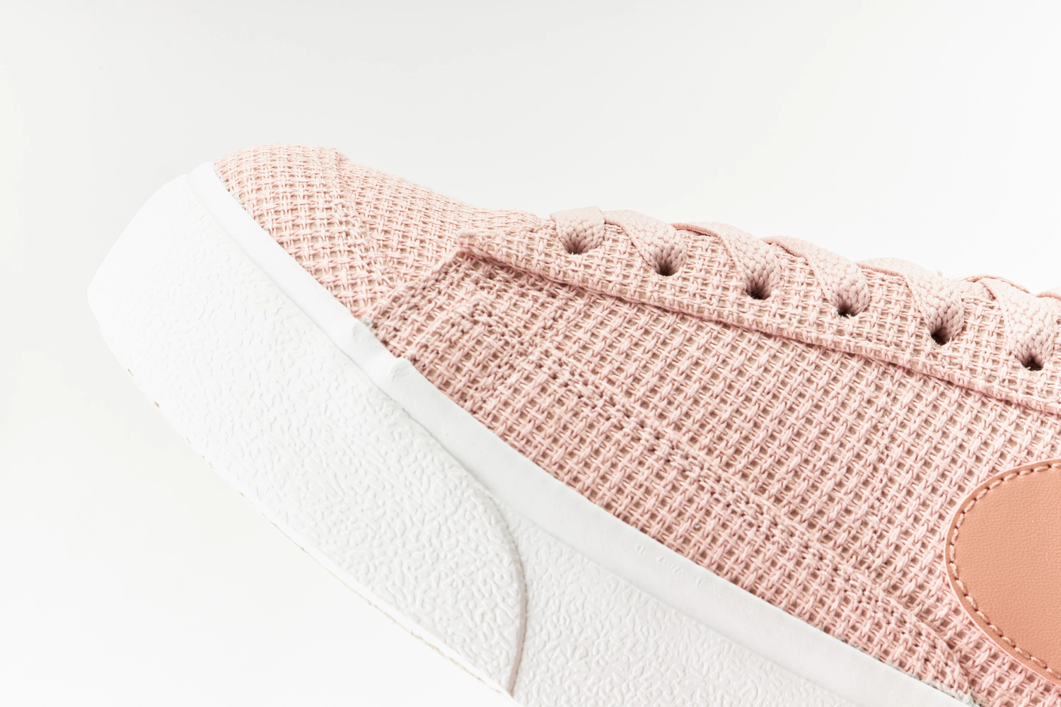 Nike Blazer Low Platform Essential Pink Oxford/Rose Whisper/Summit White