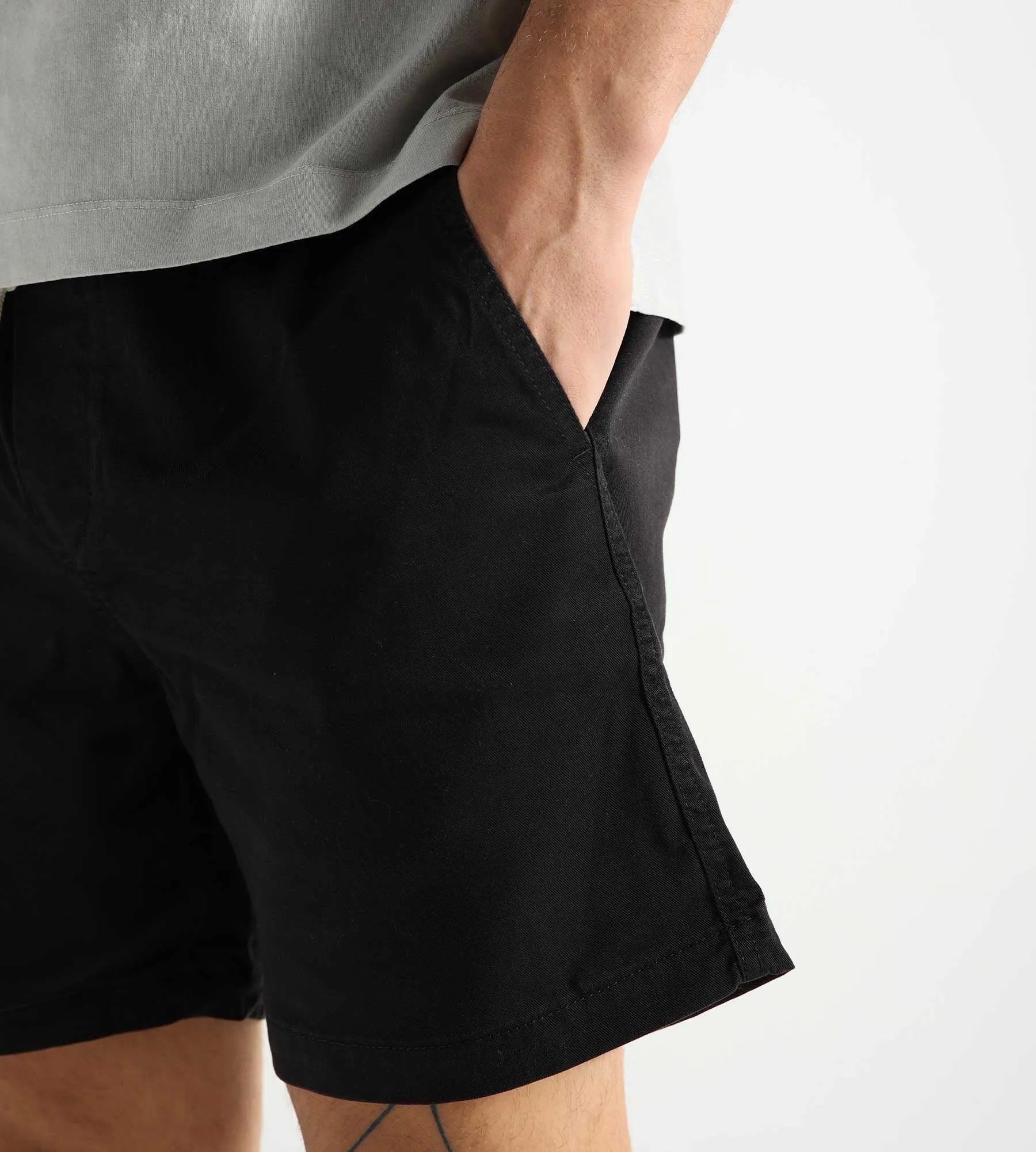 NN07 Gregor Shorts 1154 Black