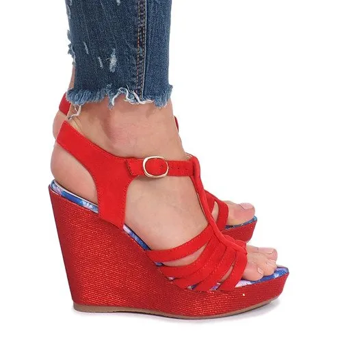 Rode sandalen met sleehak van Ankard rood