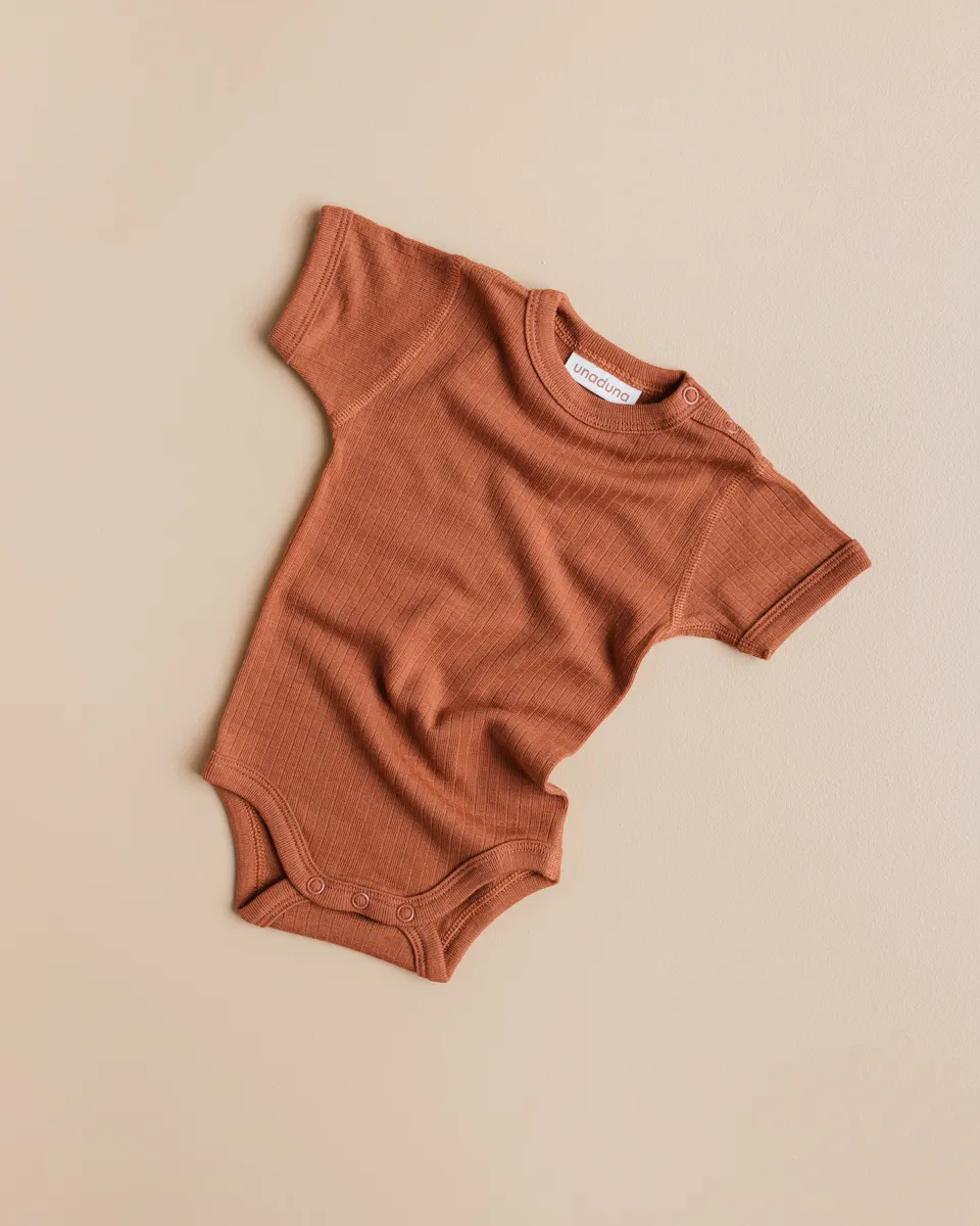 UNADUNA ROMPERTJE VAN WOL SHORT SLEEVES  UMBER
