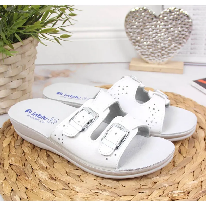 WITTE INBLUSANITAIRSLIPPERS MET SLEEHAK VOOR DAMES