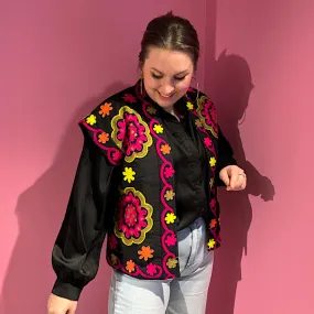 Zwart neon geborduurd gilet