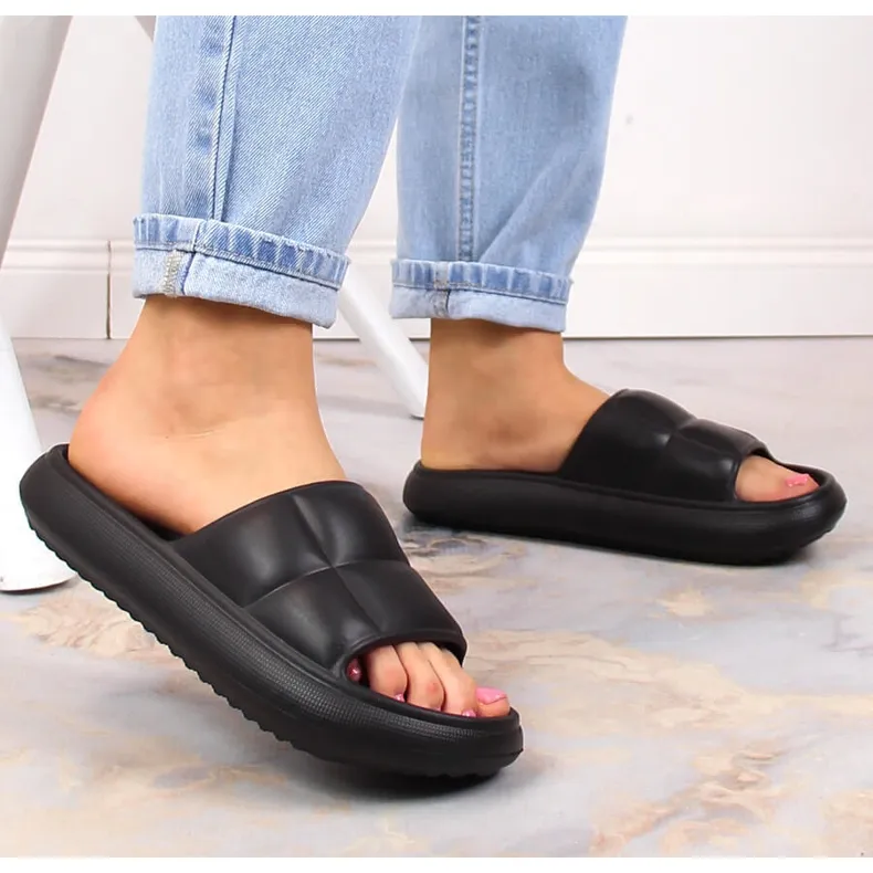 Zwarte gewatteerde platformslippers voor dames Vinceza 48800