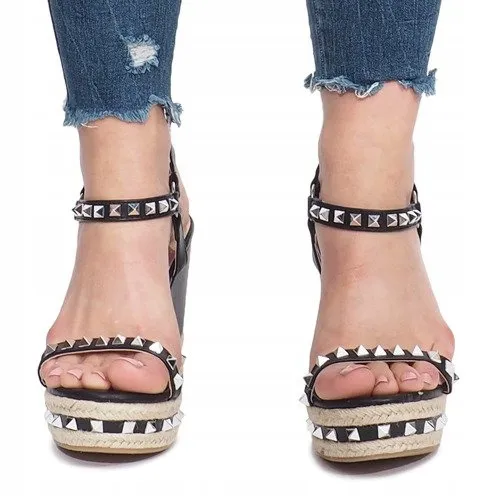 Zwarte sleehak sandalen met Cubano studs