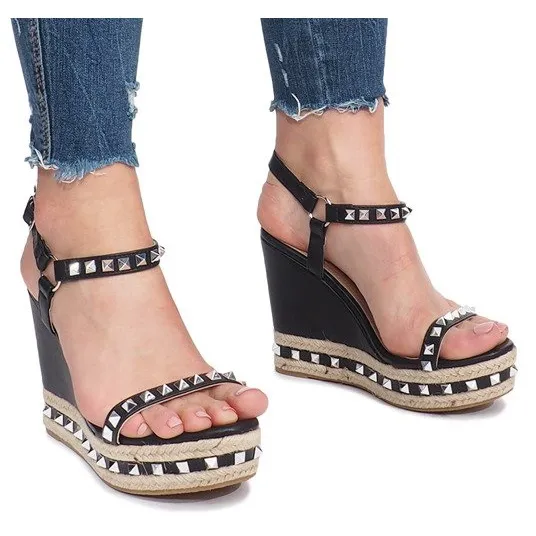 Zwarte sleehak sandalen met Cubano studs