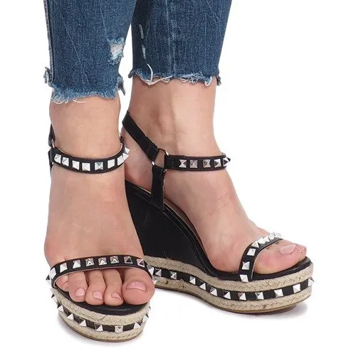 Zwarte sleehak sandalen met Cubano studs